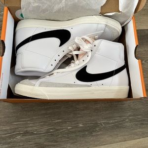 Nike blazer mid ‘77 vntg brand new